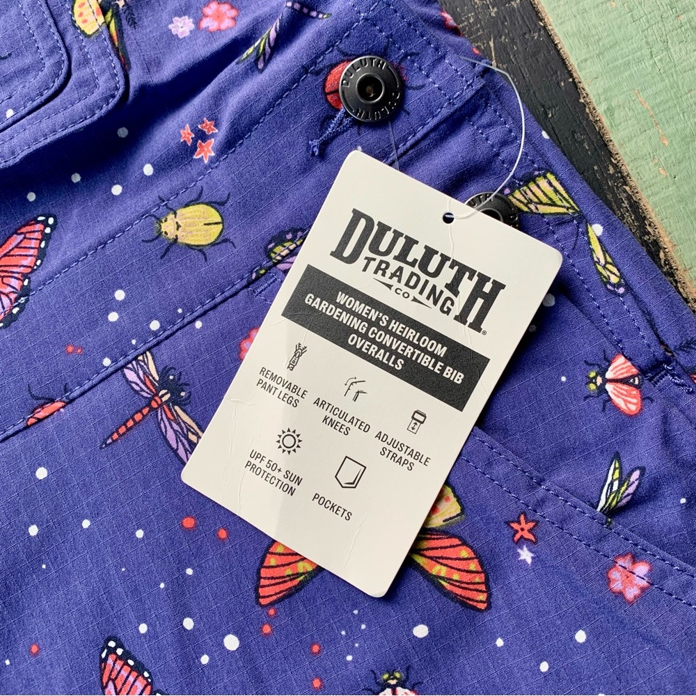 NWT XS Duluth Heirloom Gardening Convertible Bib Overalls Indigo Backyard Bugs - Picture 10 of 13